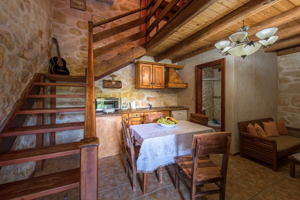 Gasthaus Ktima Kourou Plános Zimmer foto
